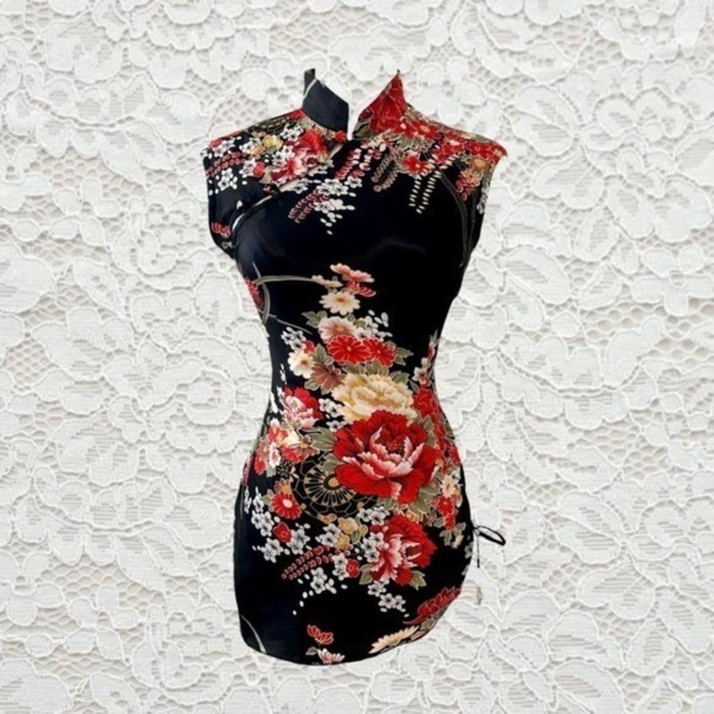 vintage black and red floral oriental styled top with cinch detail on the side